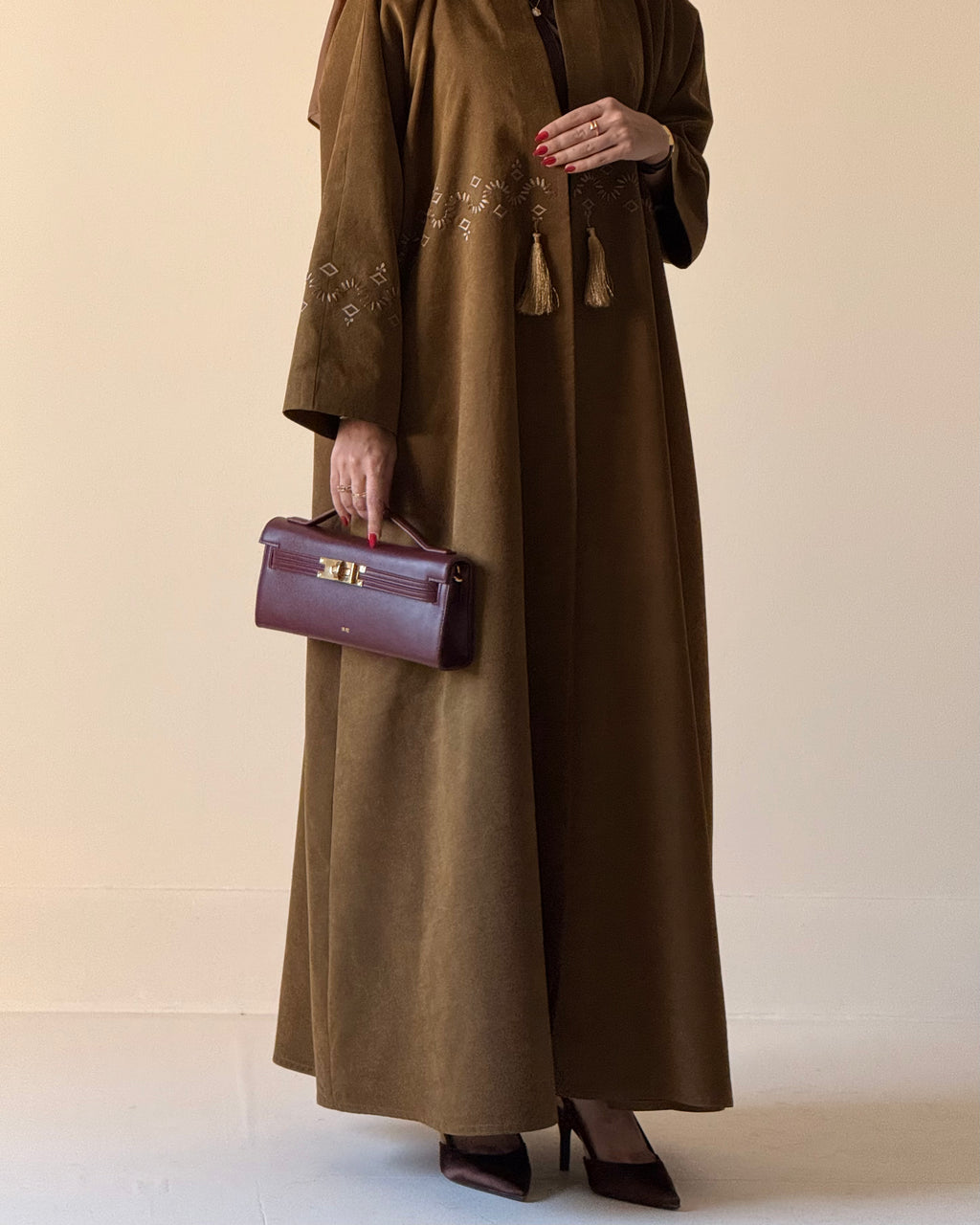 Silk chamois half bisht abaya with embroidery