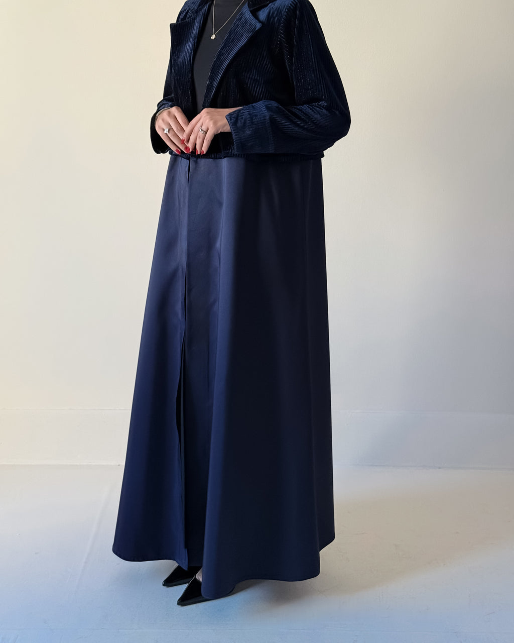 Silver lined velvet & taffeta abaya in trench coat cut
