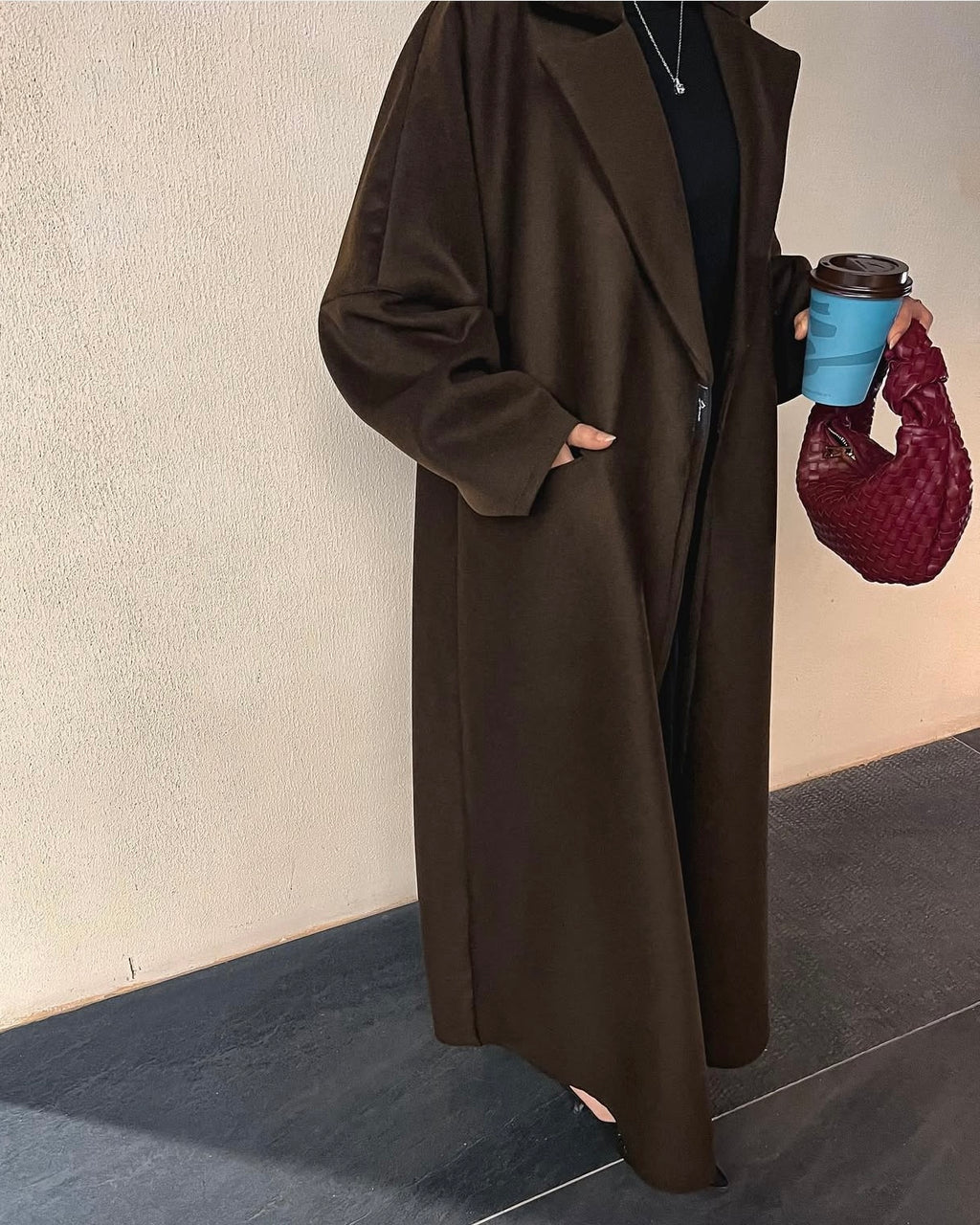 Woolen fabric oversized abaya with collar