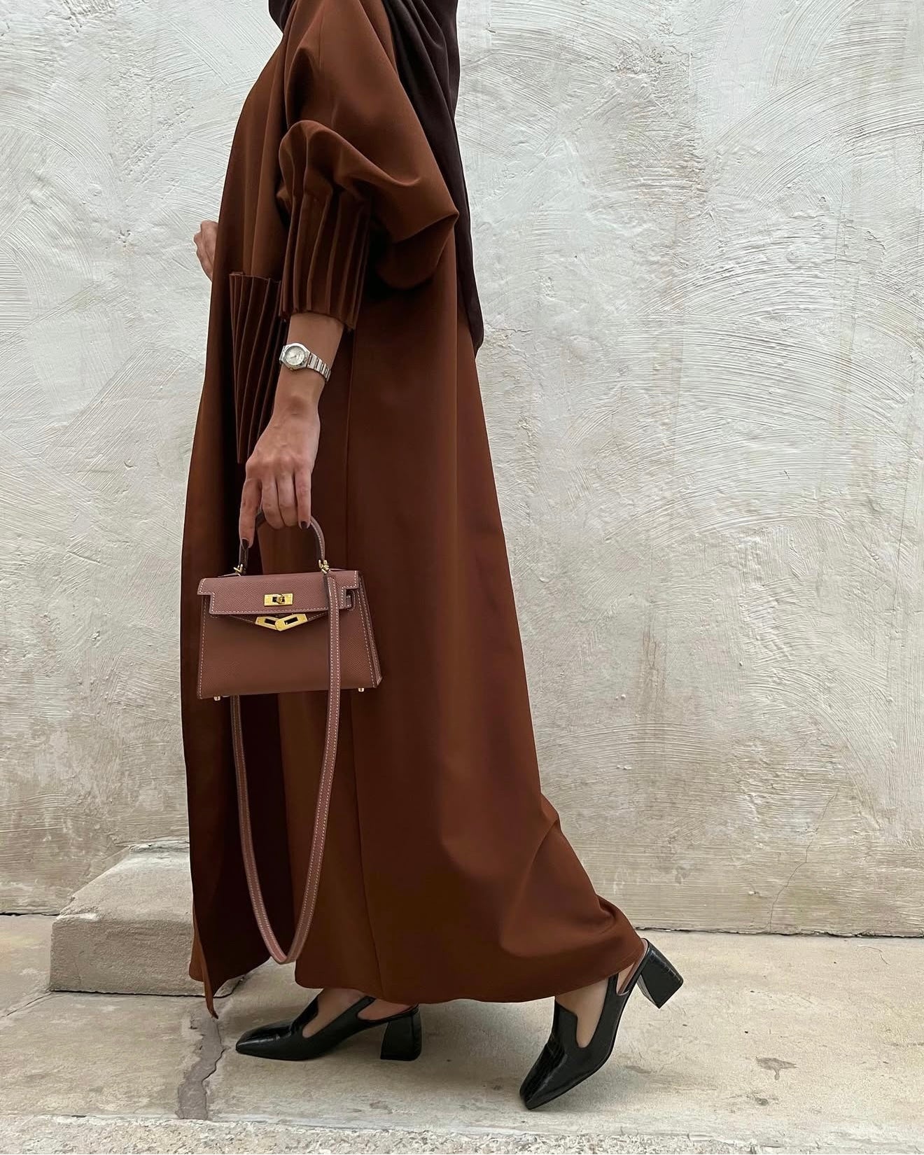 Pleats sleeves & pockets abaya