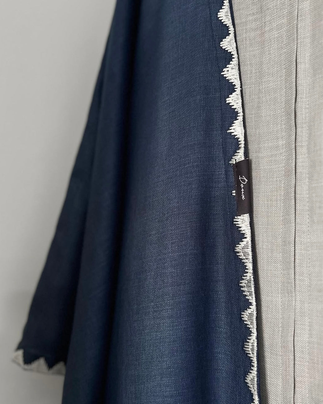 Triangles linen abaya in half bisht