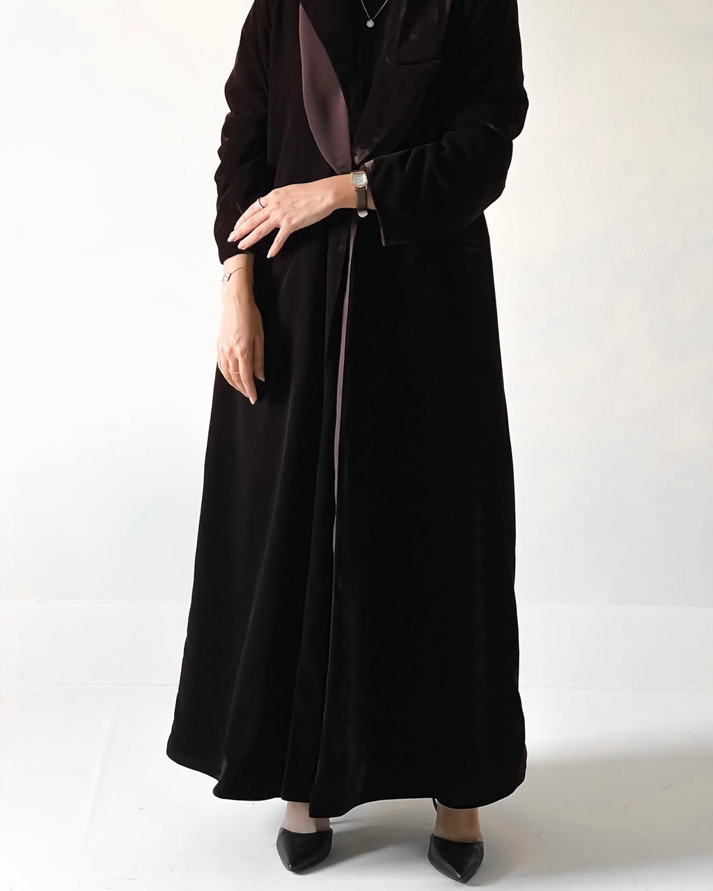 Double collar velvet & crepe abaya in blazer cut