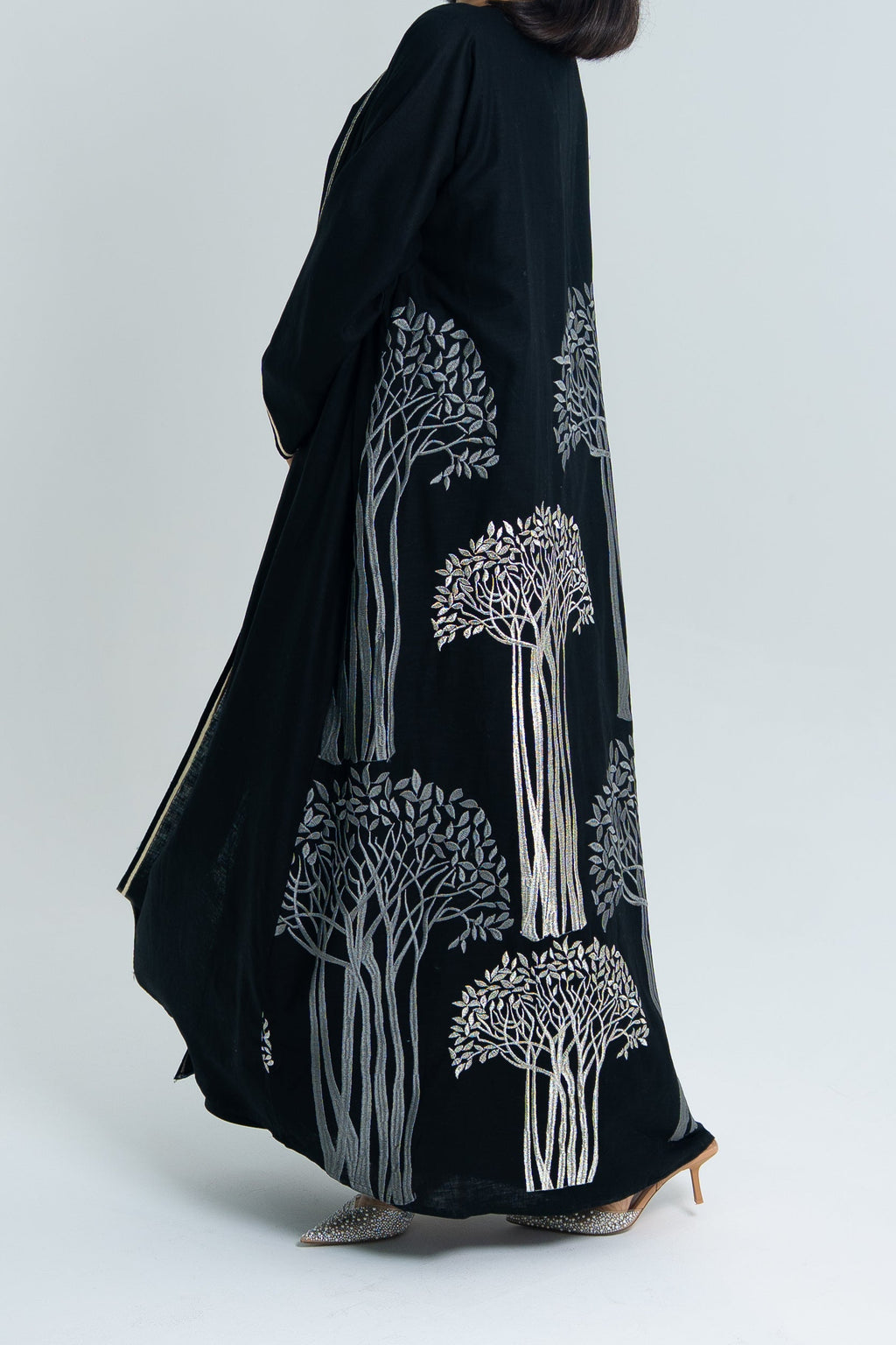 A cut Linen abaya with hand embroidery