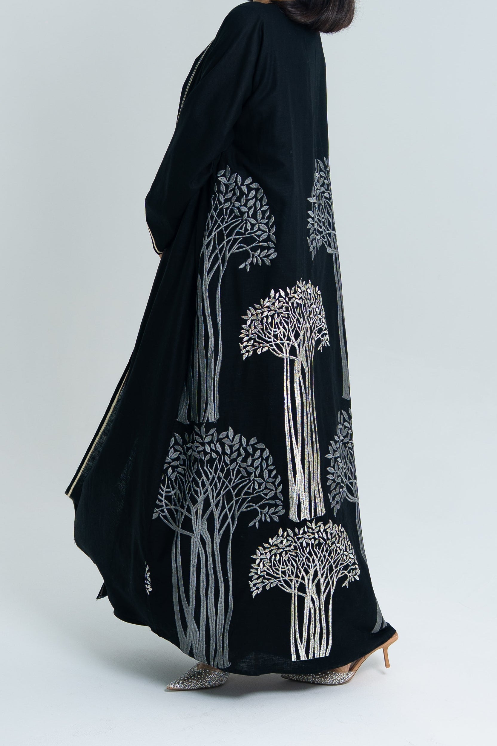 A cut Linen abaya with hand embroidery